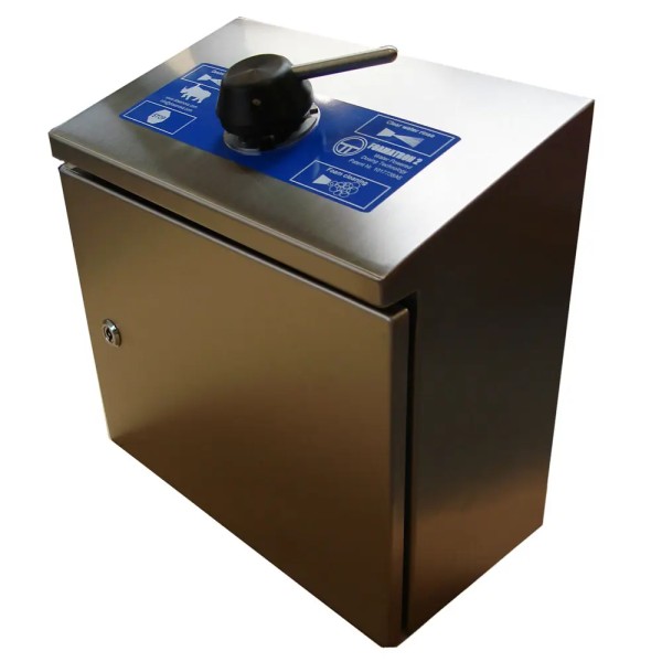 Foamatron Dosierpumpe für Niederdruck-Schaumreinigung im Edelstahlgehäuse