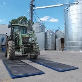 Desinfektionsmatten für Traktoren - Mattenpaar zur flexiblen Spureinstellung