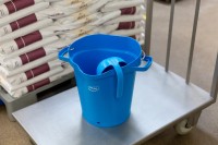 Vorschau: Ergonomische Vikan Handschaufel 2 Liter Vorschau: Ergonomische Vikan Handschaufel 2 Liter