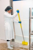 Vorschau: Vikan Winkelschrubber 265 mm, medium - Anwendungsbeispiel Vorschau: Vikan Winkelschrubber 265 mm, medium - Anwendungsbeispiel