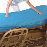 Matratzenschutz CPE blau, wasserdicht und abwaschbar Matratzenschutz CPE blau, wasserdicht und abwaschbar