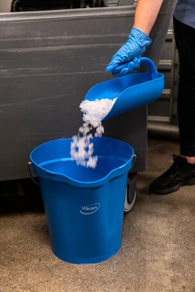 Ergonomische Vikan Handschaufel 2 Liter - zur Zugabe feuchter Zutaten